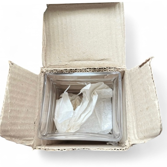 Glass Ribbed Vase Abbott Collection - Picture 8 of 11